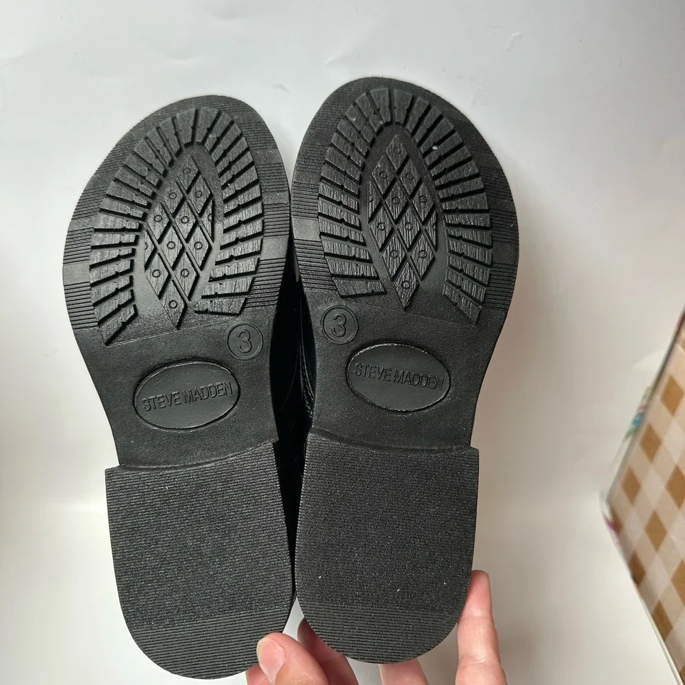 Steve Madden new but